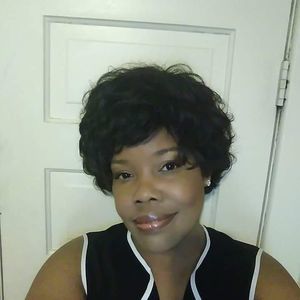 Meet your Posher, Carla